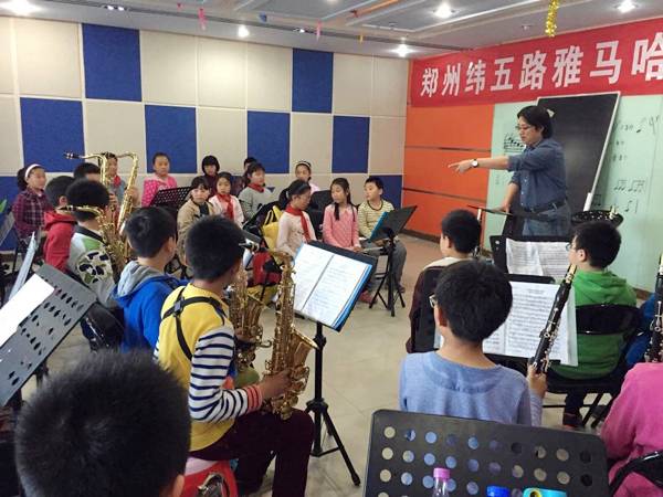 郑州纬五路小学K8凯发·国际官方网站示范乐团大师班成功举办