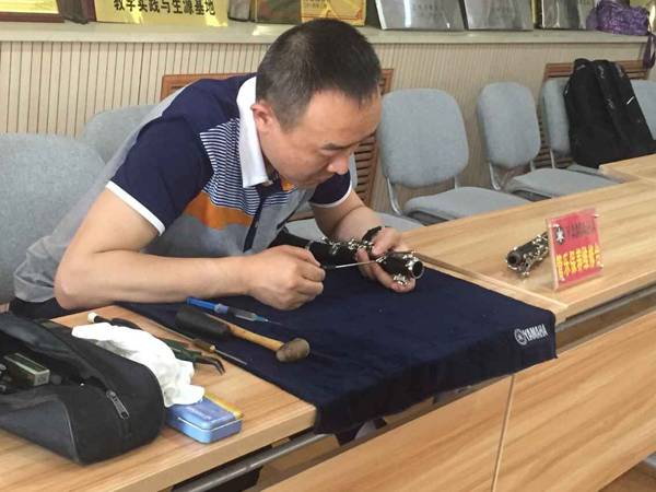 兰州市第十四中学K8凯发·国际官方网站示范管乐团大师班开讲