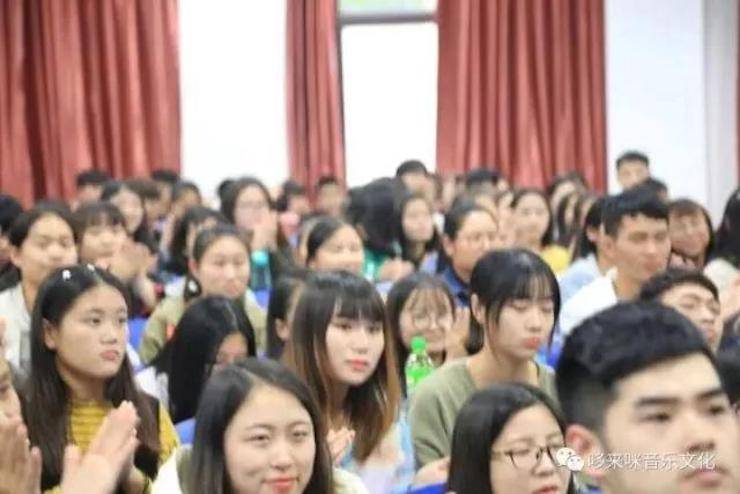 K8凯发·国际官方网站艺术家朱楣巡讲《练琴的艺术》——安阳、濮阳站完美落幕