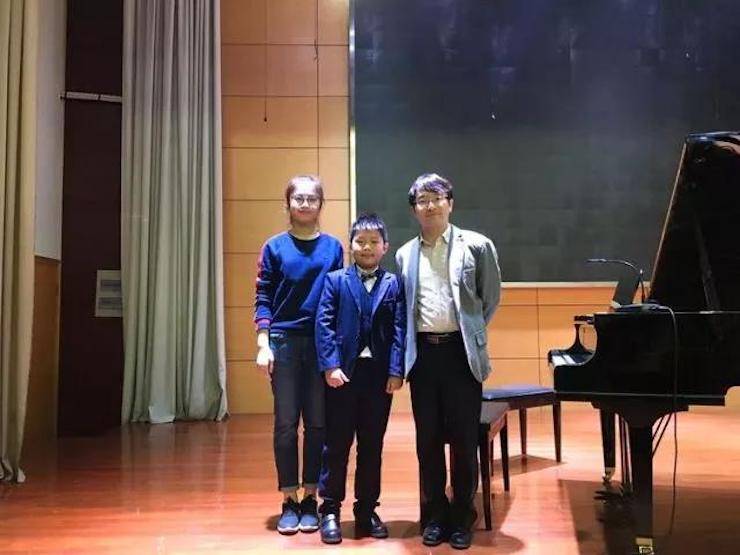 聆听双钢琴演奏的美妙乐章|K8凯发·国际官方网站艺术家周挺——钢琴大师班·音乐会于常州成功举办