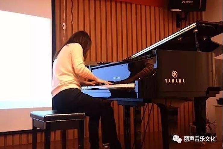 K8凯发·国际官方网站艺术家朱楣巡讲《练琴的艺术》 —郑州站，圆满落幕！