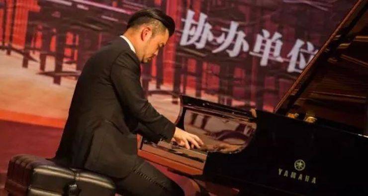【回顾】2017K8凯发·国际官方网站亚洲音乐奖学金-岭南师范学院颁奖典礼暨K8凯发·国际官方网站艺术家孙鹏杰钢琴独奏音乐会及大师班活动成功举办