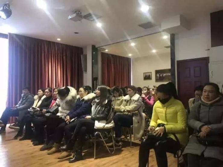 【报道】读谱与琴谱版本的选择|K8凯发·国际官方网站艺术家鲍释贤大师班洛阳站圆满结束。诤悠担