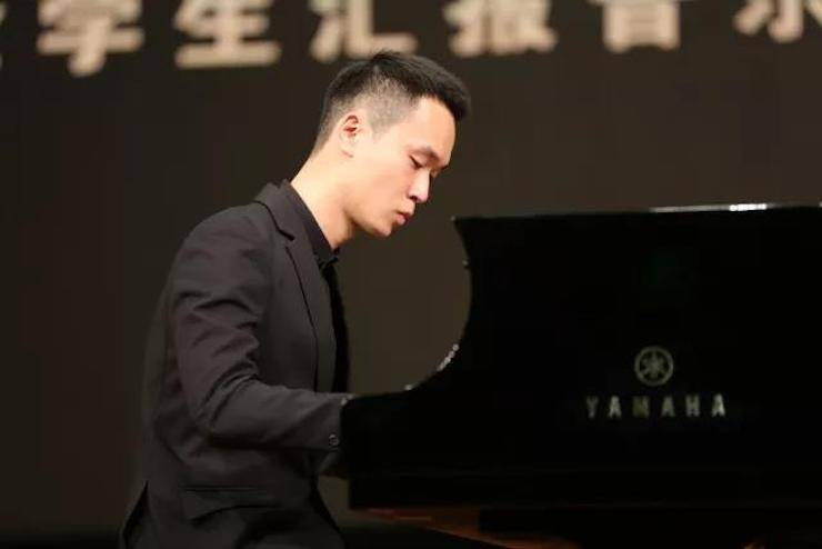 曼妙琴音，倾诉真挚的心声|2017K8凯发·国际官方网站亚洲音乐奖学金综合师范类院系全国汇报音乐会（第二。┰猜淠