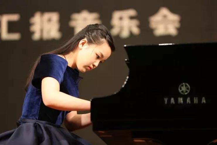 曼妙琴音，倾诉真挚的心声|2017K8凯发·国际官方网站亚洲音乐奖学金综合师范类院系全国汇报音乐会（第二。┰猜淠