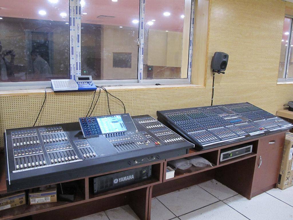 广东省委新礼堂（珠岛会堂）——M7CL、LS9数字调音台运用于大会堂及各会议厅扩声