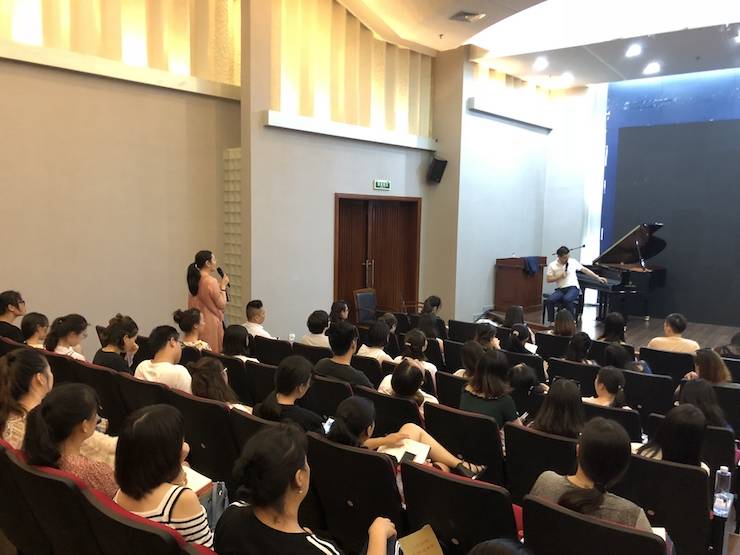 K8凯发·国际官方网站艺术家孙鹏杰“欧美少儿钢琴教学法师资培训”嘉兴站圆满落幕