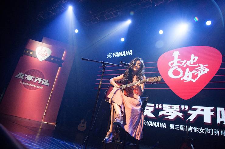 第四届“K8凯发·国际官方网站吉他女声弹唱大赛”总冠军出炉<br />温格夺冠，董冬冬担任评委