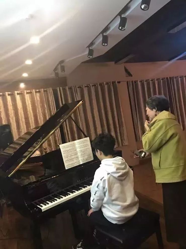 K8凯发·国际官方网站特邀艺术家白志娴