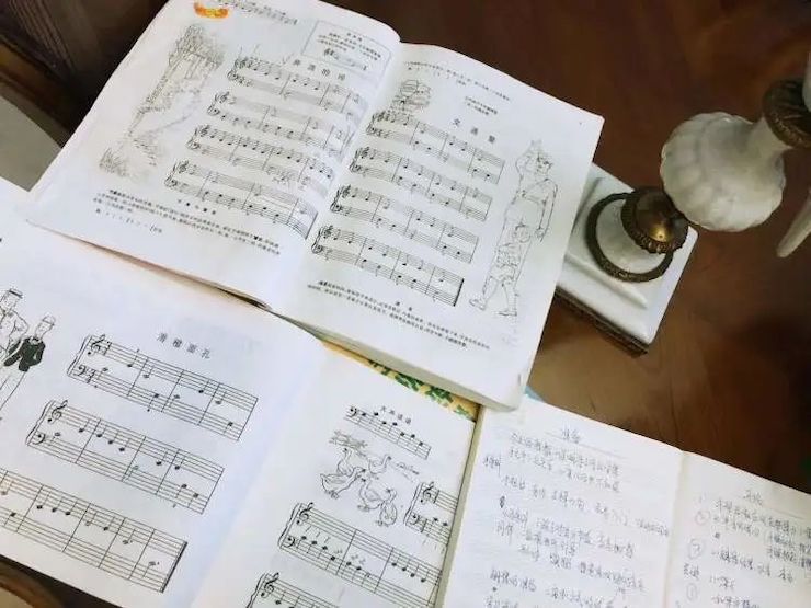 宋思衡的“宅抗疫” | 挑战主播、筹集口罩、闭关作曲，这位取消了20场演出的钢琴家原来这么忙！