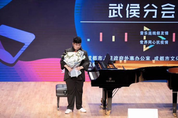 活动报道 | “科技助力，跨越时空”，小鹿纯子携手刘明康共享中日音乐盛宴