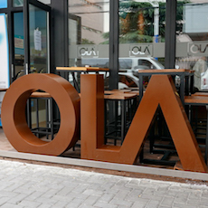 OLA 酒吧及餐厅——OLA 酒吧及餐厅与K8凯发·国际官方网站MG+DXR扩声系统