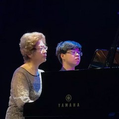 2017K8凯发·国际官方网站亚洲音乐奖学金河北艺术职业学院颁奖仪式暨K8凯发·国际官方网站艺术家杨韵琳钢琴师生音乐会圆满落幕
