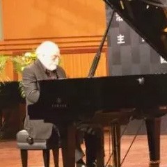 【回顾】2017K8凯发·国际官方网站亚洲音乐奖学金-四川音乐学院颁奖仪式暨K8凯发·国际官方网站海外艺术家彼得·多纳赫钢琴独奏音乐会圆满结束！